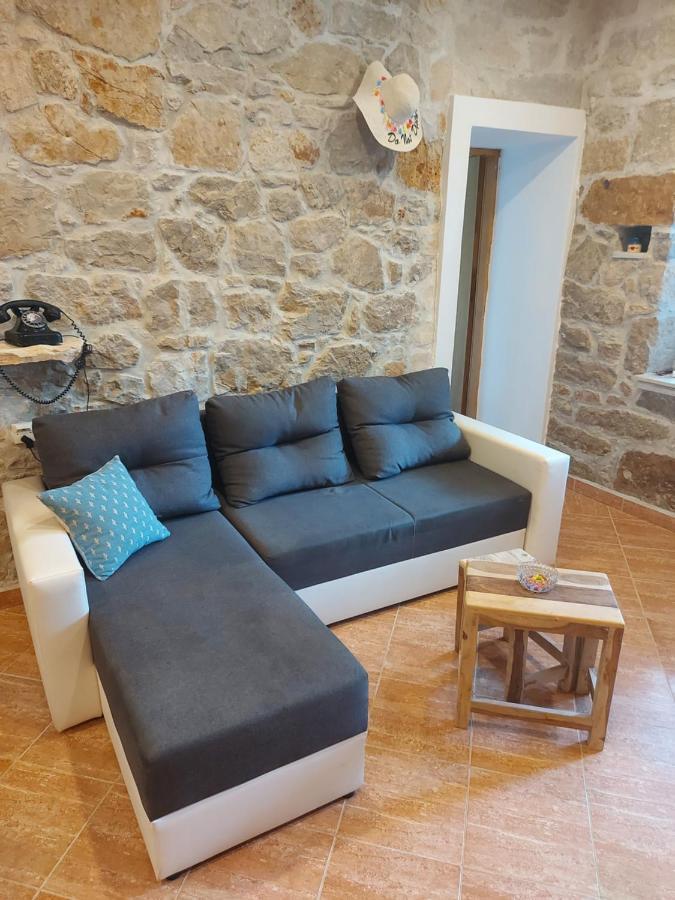 Holiday Home Pepe Banj Ngoại thất bức ảnh