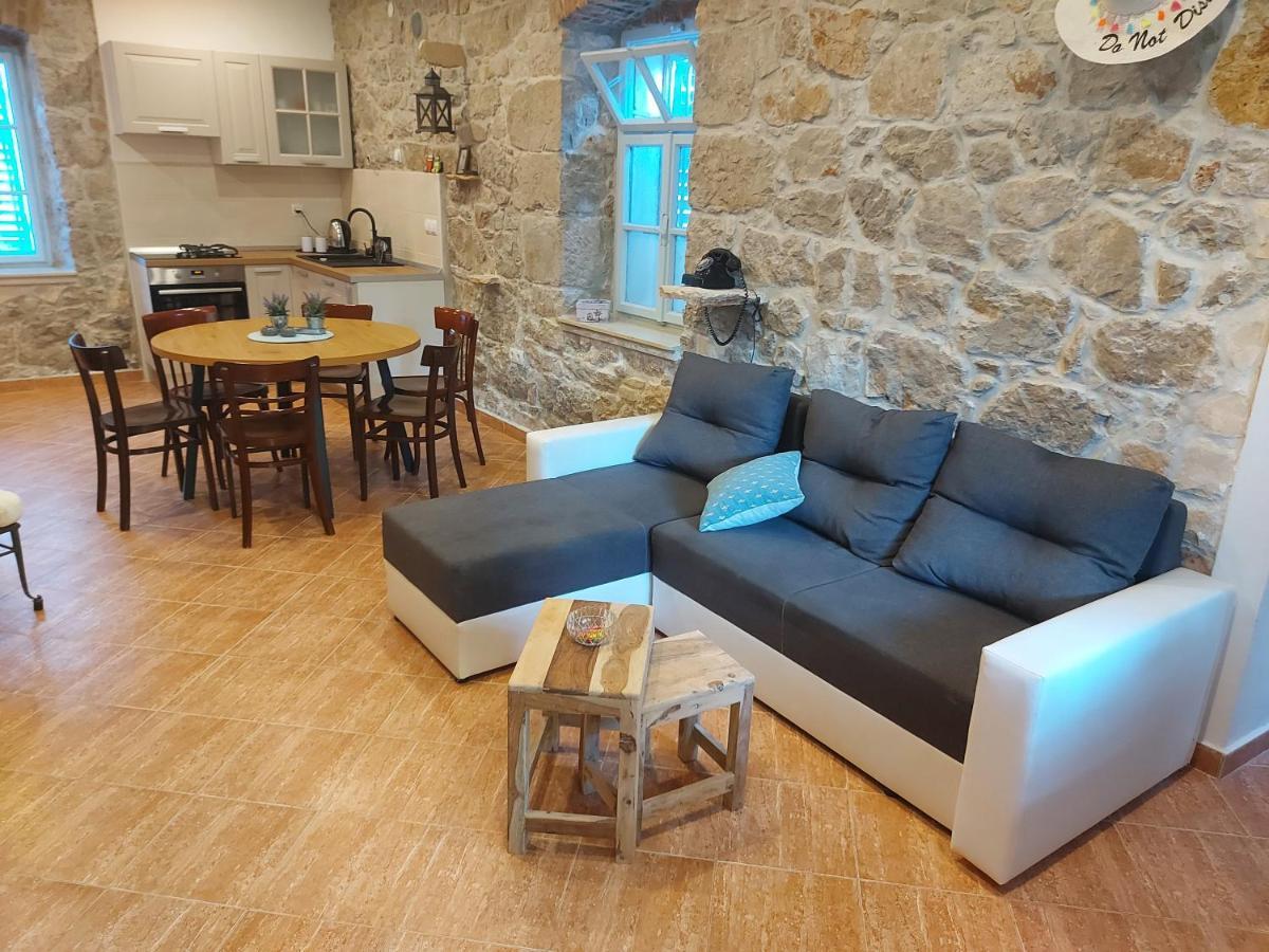 Holiday Home Pepe Banj Ngoại thất bức ảnh